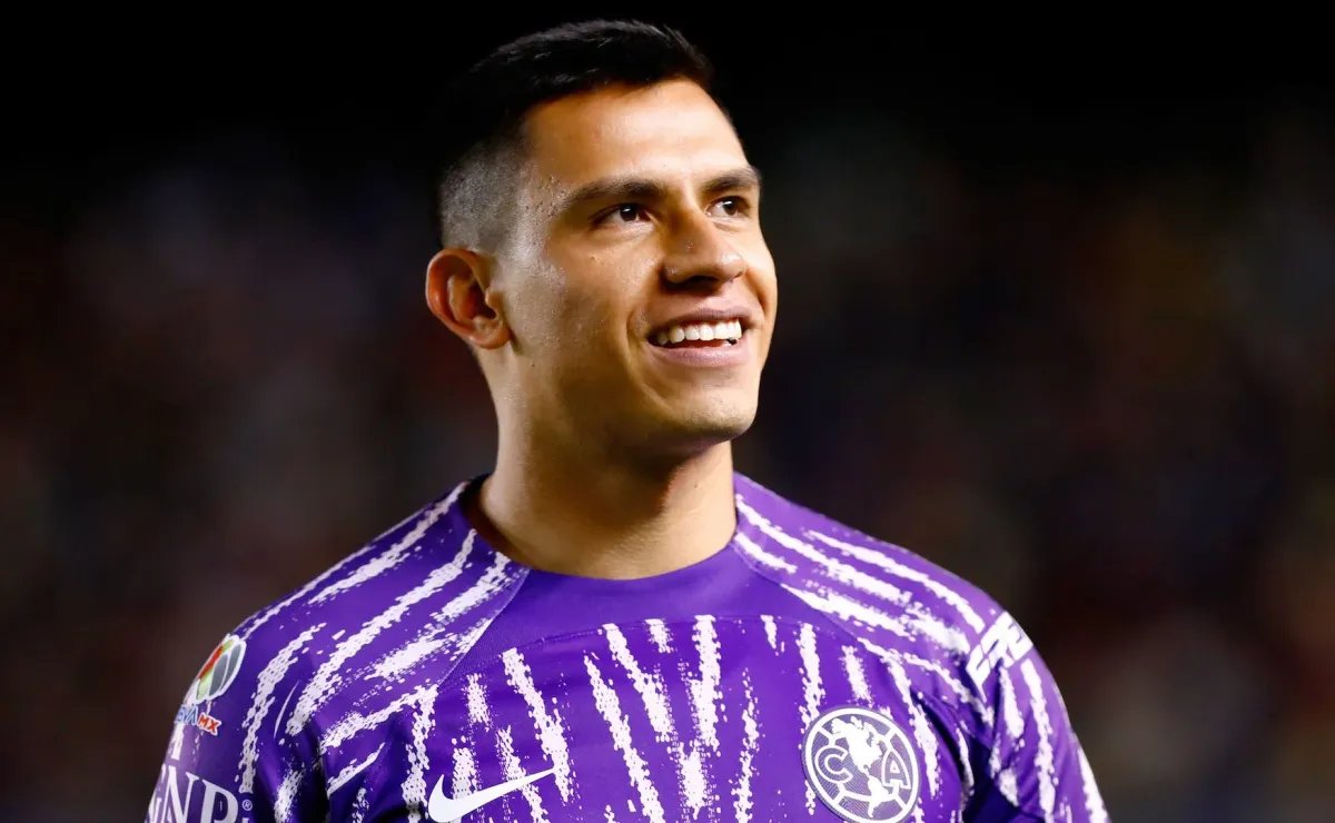 Malagón confirma que cambia de número en su playera