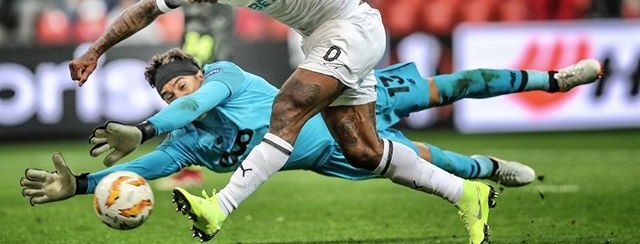 Standard de Lieja gana de último minuto en Europa League