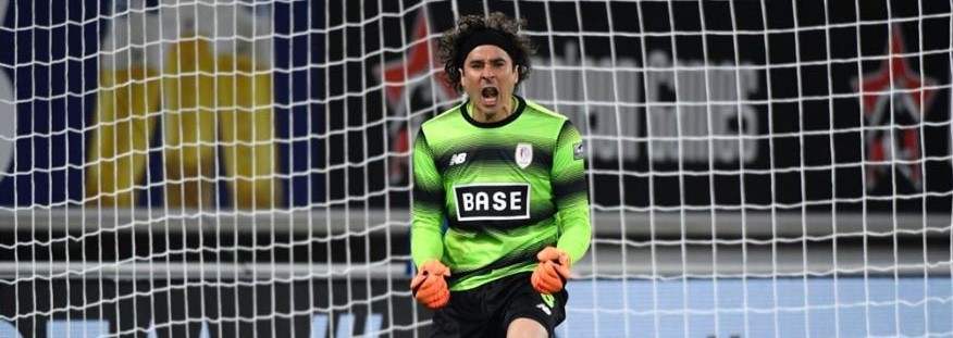 En España colocan a Guillermo Ochoa como uno de los mejores del mundo