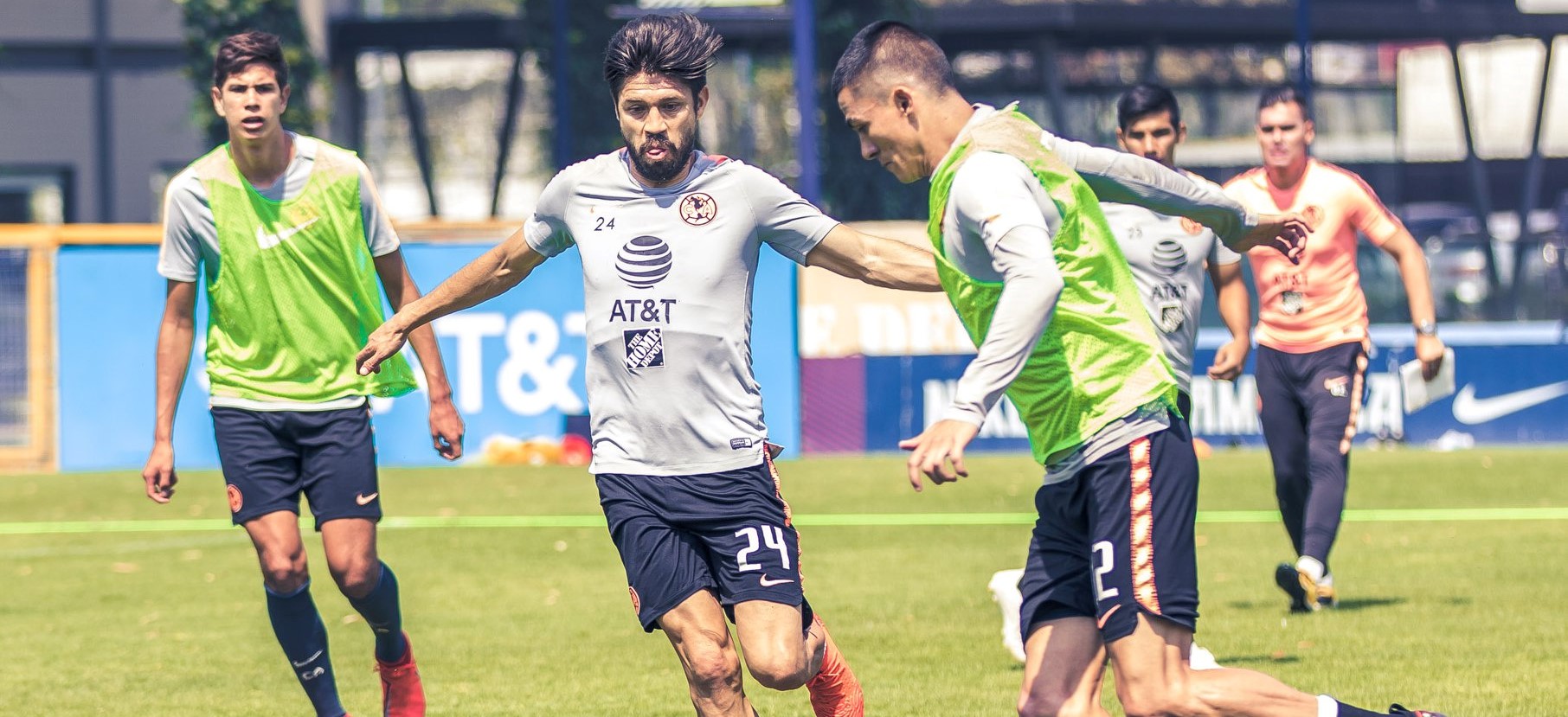 Oribe Peralta y Nicolás Castillo ya entrenan al parejo