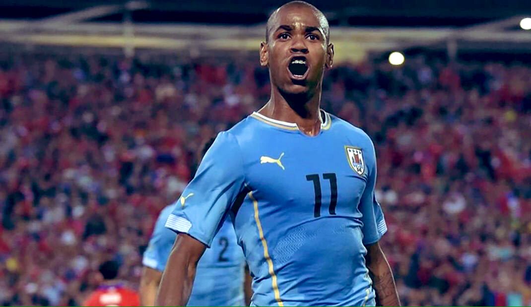 Un delantero viaja desde Europa para negociar con América