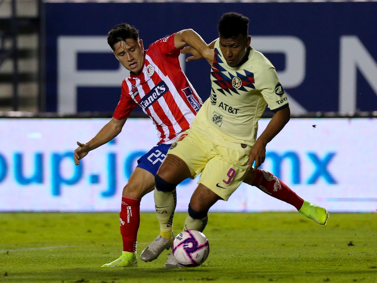Roger Martínez aún con posibilidades de salir del América