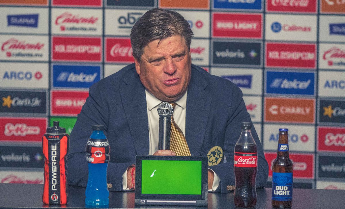 Miguel Herrera renovó contrato con América