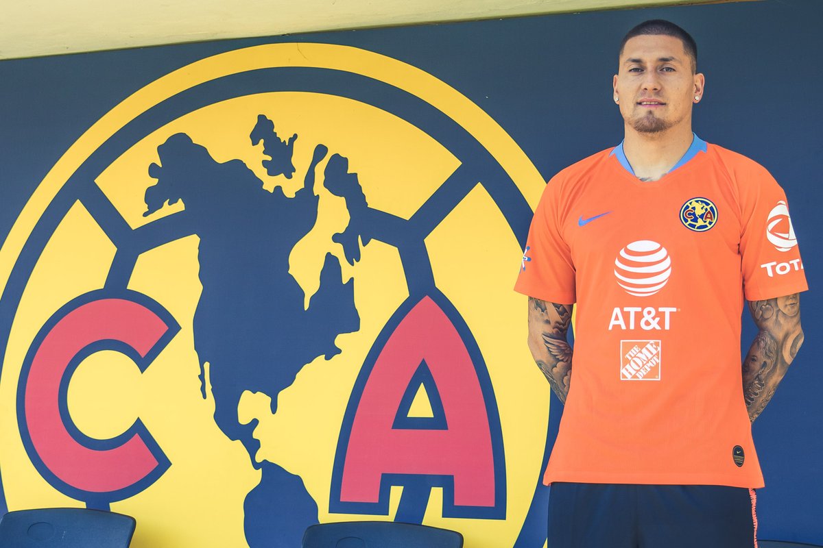 Nicolás Castillo confirma fecha de su regreso a las canchas