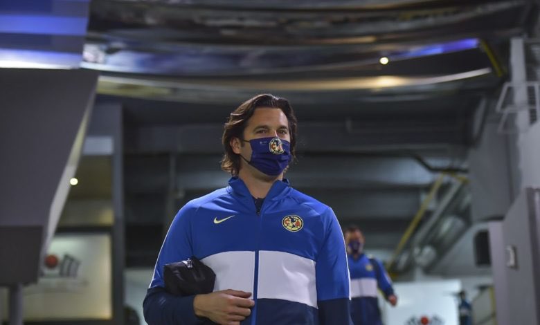 Todo listo para que Santiago Solari esté en la banca