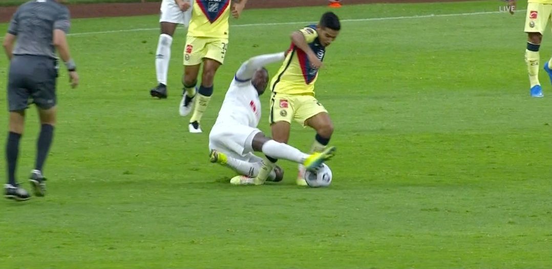 América exigirá la inhabilitación de Yustin Arboleda de Olimpia