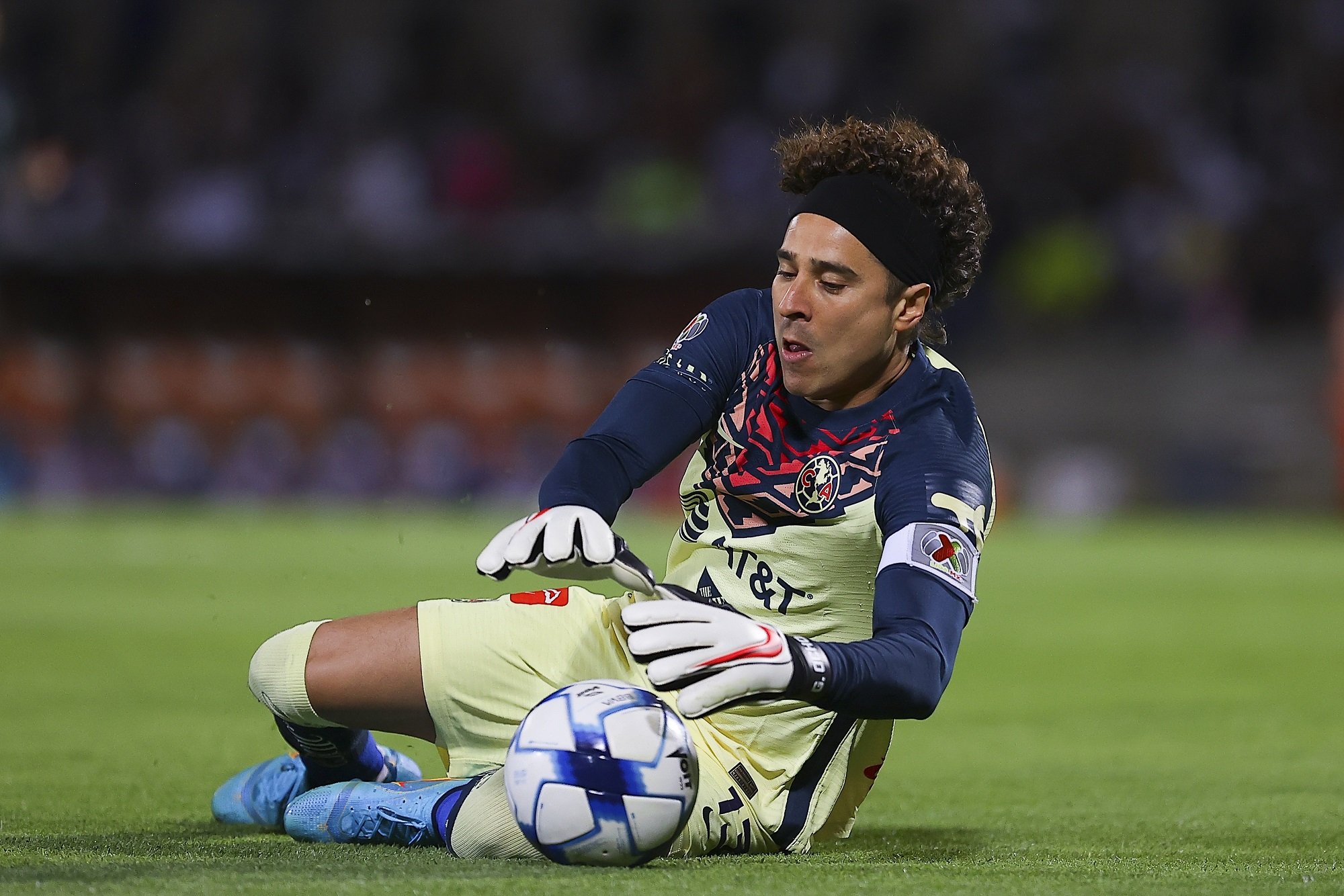 Guillermo Ochoa con ofertas de España y MLS