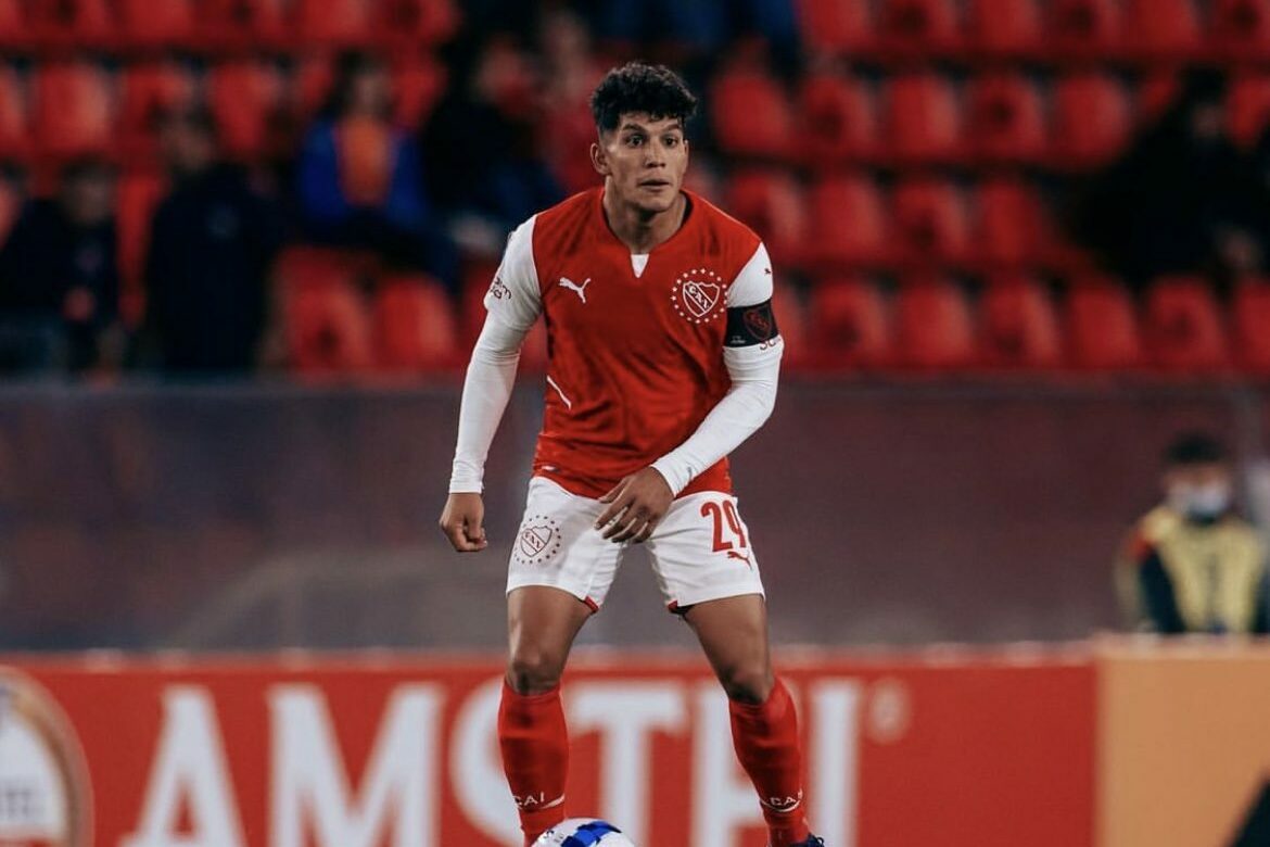 Independiente ofrece a jugador para reducir su deuda con América