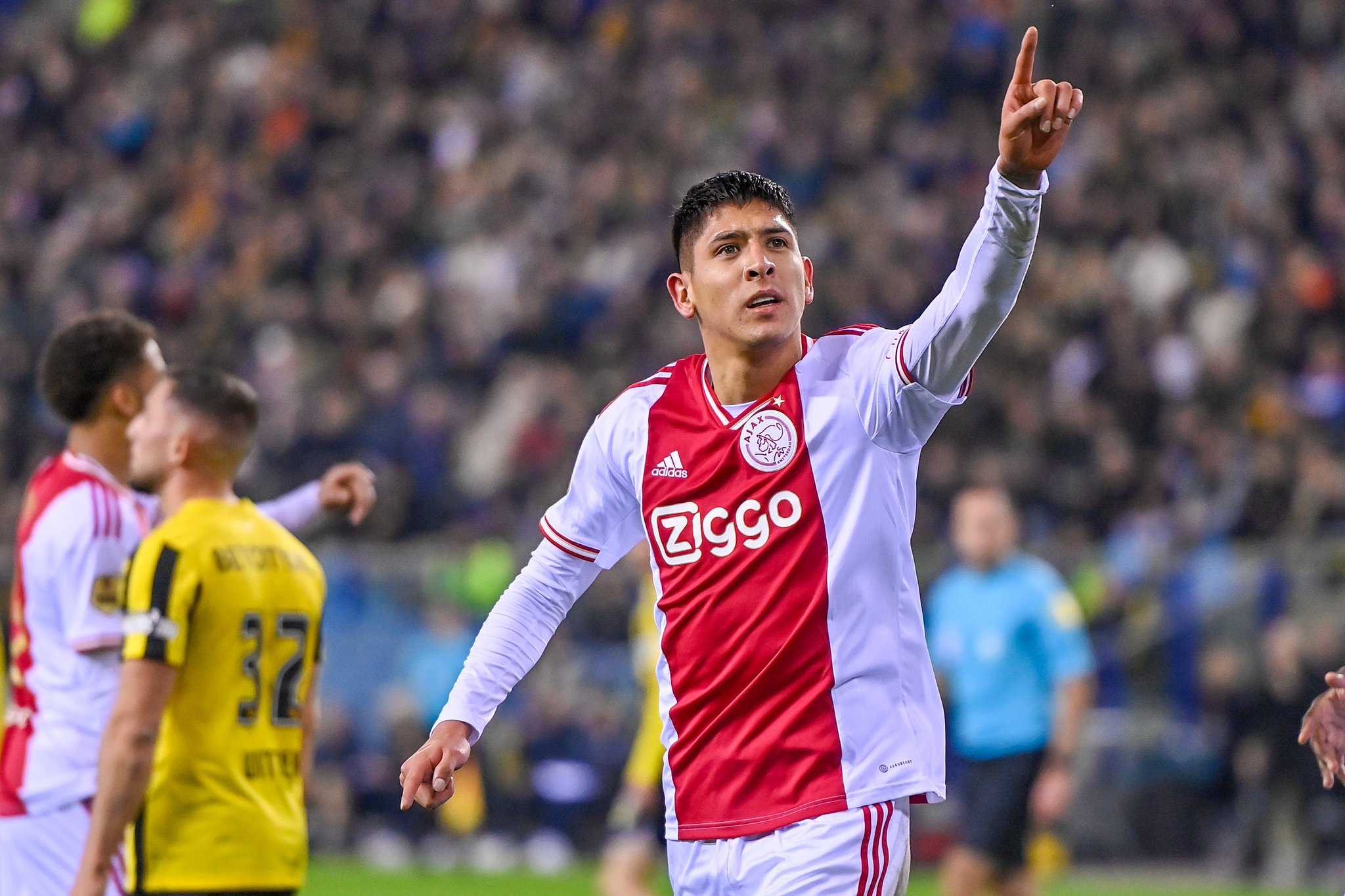 VIDEO: Edson Álvarez le da el triunfo al Ajax