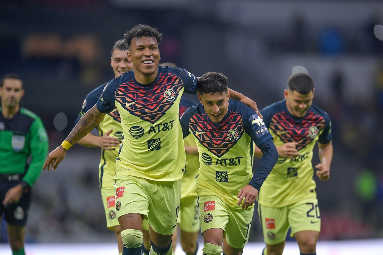 «Me voy tranquilo, dejé todo por el club»: Roger Martínez