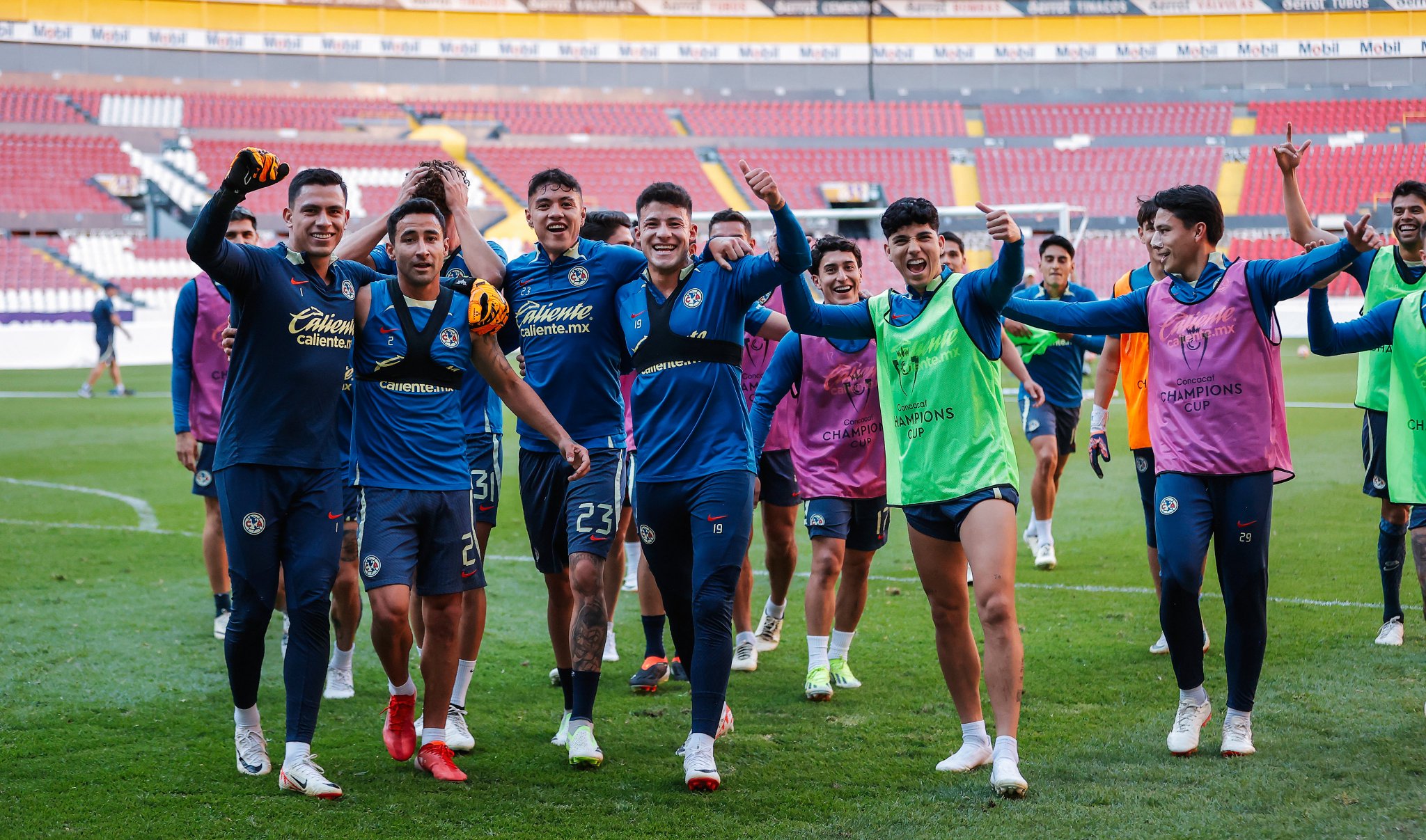 ¿Sin bajas para el primer clásico ante Chivas?