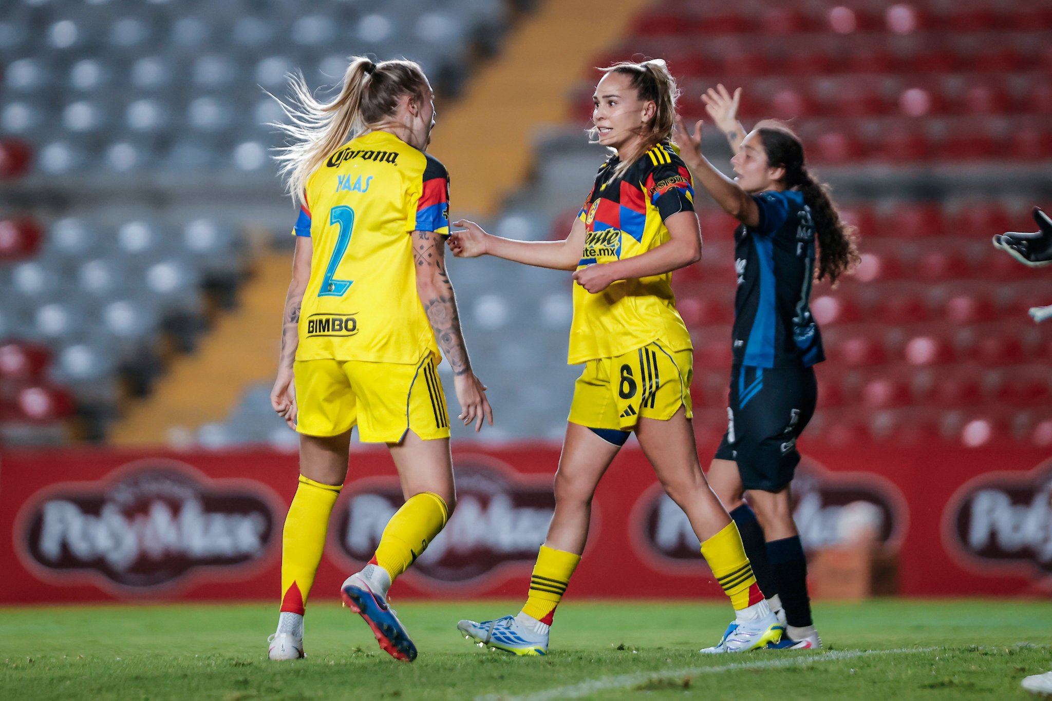 América Femenil se acerca a Rayadas en el liderato
