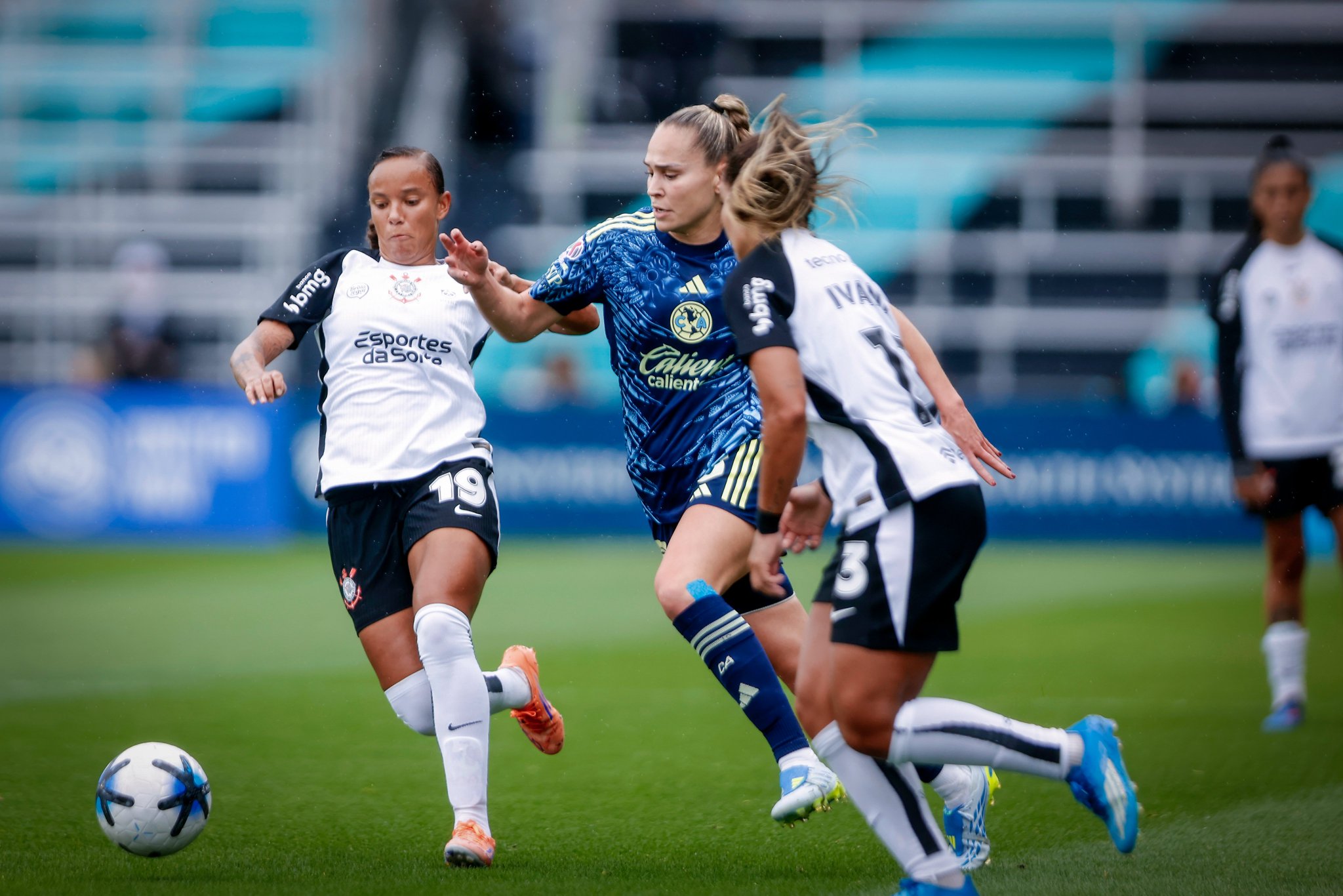 América Femenil cae 0-8 ante Corinthians y se despide de la Rising Cup